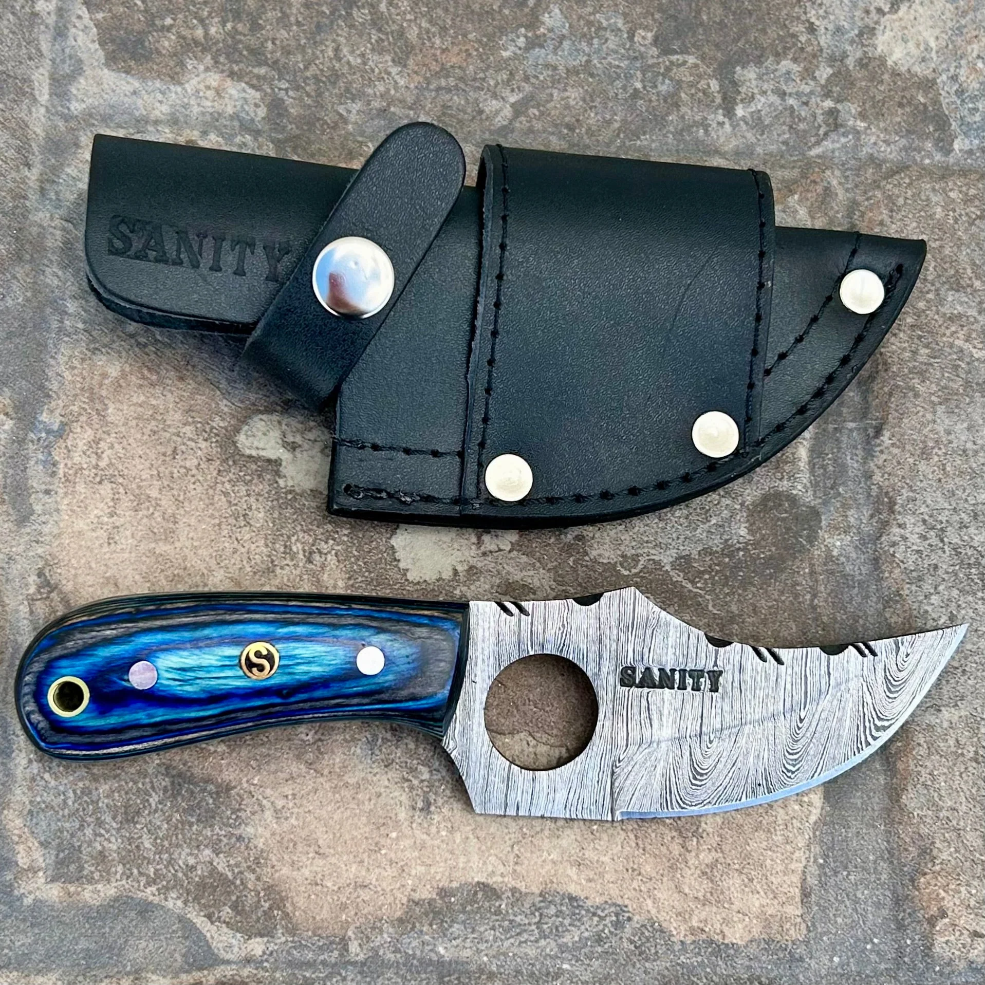 7" Jesse James - Blue & Black Wood - Damascus - Horizontal & Vertical Carry - JJ011 - Image 7